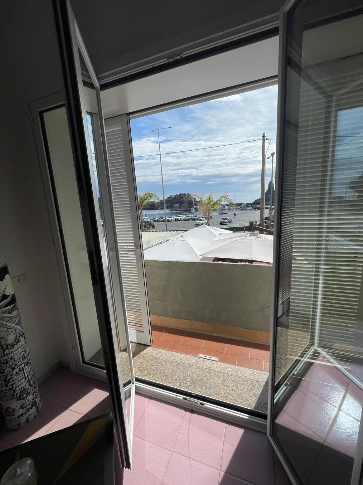 Terrazza Faraglioni Aci Trezza Exterior foto
